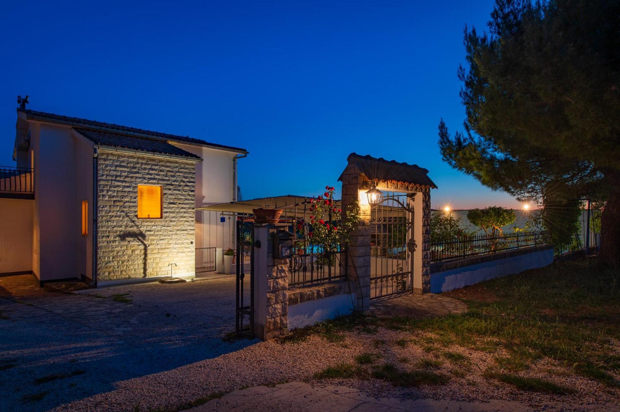 Villa Plenca - Heated Pool ! Шибеник Екстер'єр фото